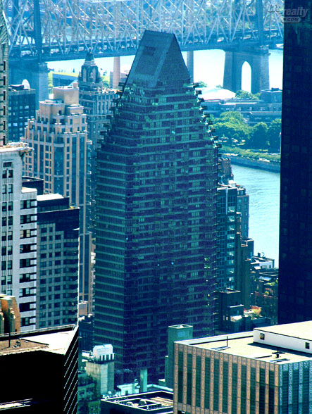 NYC condos in Turtle Bay, 100 United National Plaza.