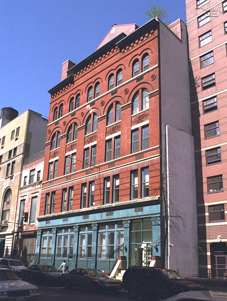 The Zachary - 125 East 12th Street apartments