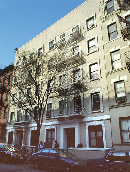 231 West 16th Street apartments