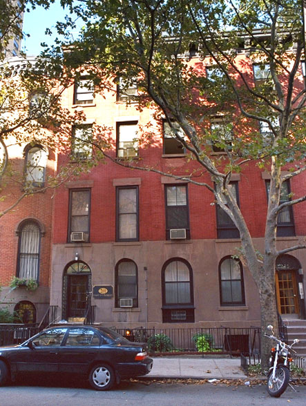 211 East 17th Street apartments