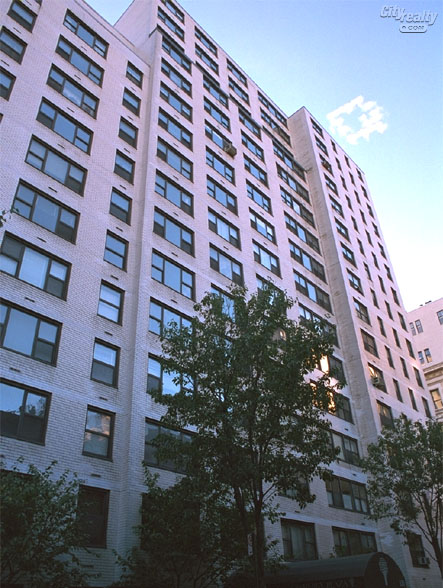 Gramercy Plaza - 130 East 18th Street apartments