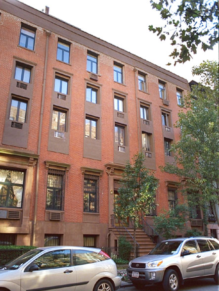 230 East 18th Street apartments