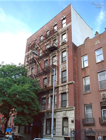 317 East 18th Street apartments