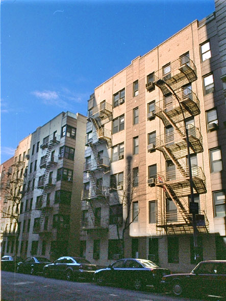 225 West 25th Street apartments