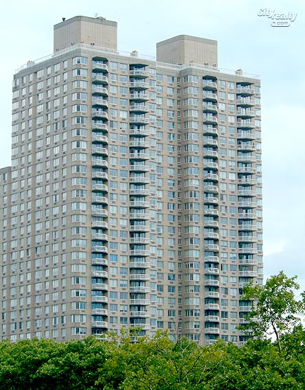 Rivergate - 401 East 34th Street apartments