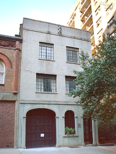 161 East 35th Street apartments