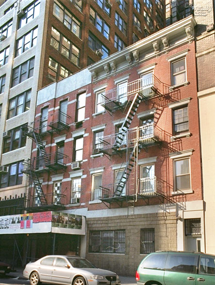 321 West 38th Street apartments
