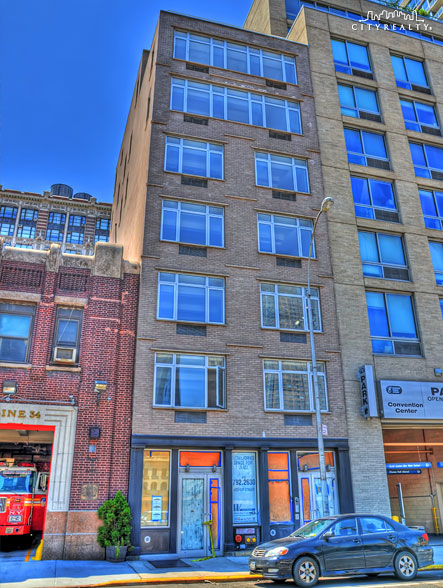 446 West 38th Street apartments
