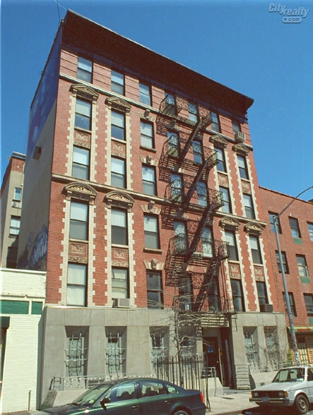 211 East 3rd Street apartments