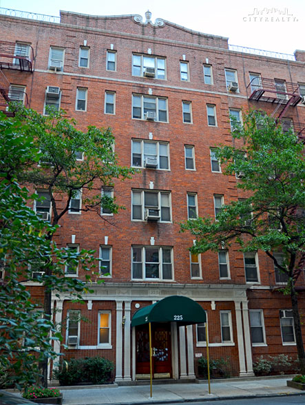225 East 47th Street apartments