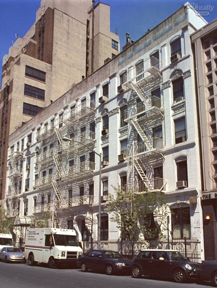 325 West 52nd Street apartments