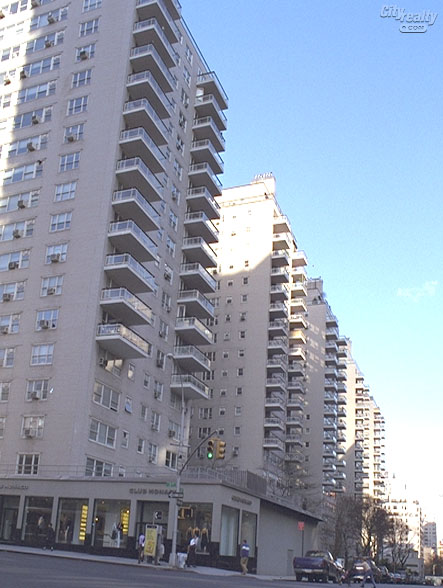 The Concorde - 220 East 65th Street apartments