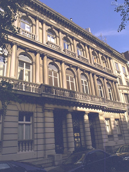 The Pulitzer Mansion - 11 East 73rd Street apartments