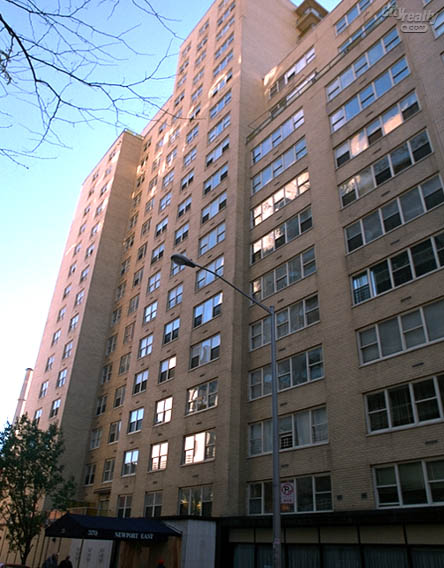 The Newport - 370 East 76th Street apartments