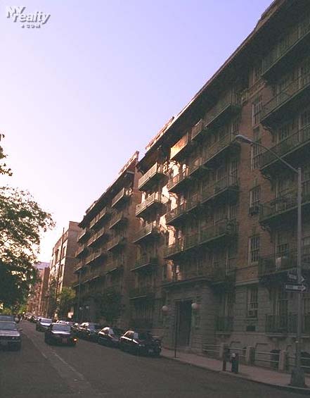 The Cherokee - 517 East 77th Street apartments