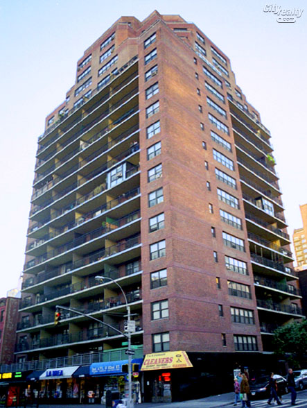 240 East 82nd Street apartments