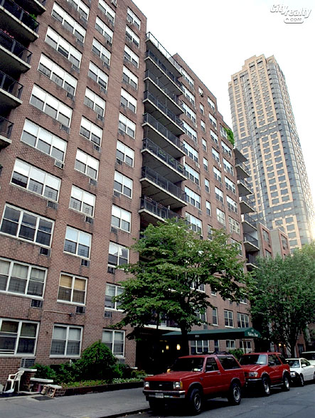 Claiborne House - 444 East 84th Street apartments