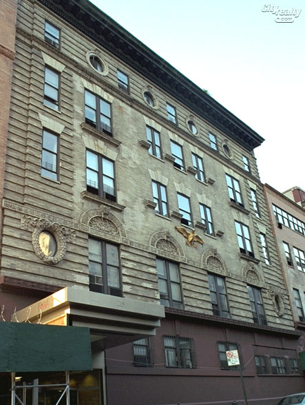 Eagle Court - 215 West 84th Street apartments