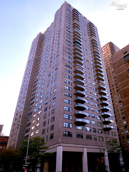 Georgetown Plaza - 60 East 8th Street apartments