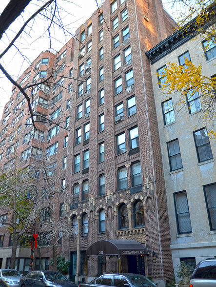 30 Beekman Place apartments