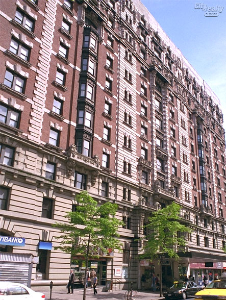 Bretton Hall - 2350 Broadway apartments