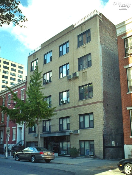 11 Charlton Street apartments