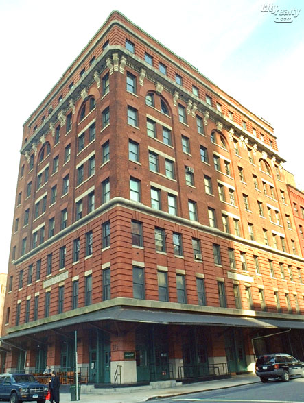 375 Greenwich Street apartments