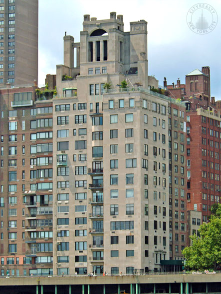 10 Gracie Square apartments