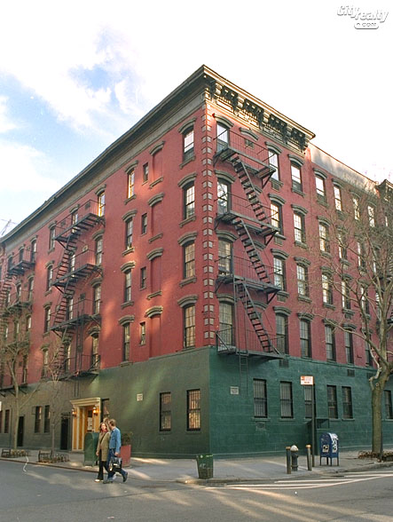 92 Horatio Street apartments