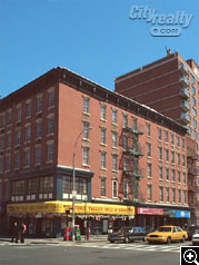 Houston Place Condominium, 240 East Houston Street