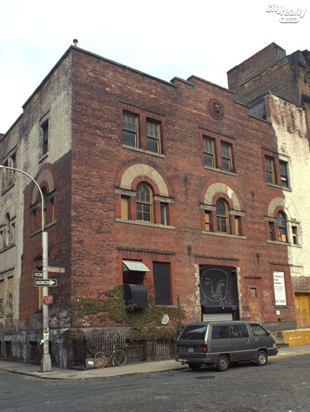 -6 Hubert Street apartments