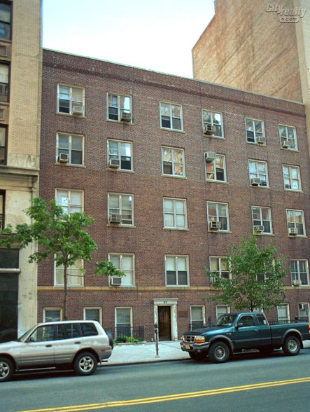 22 Irving Place apartments