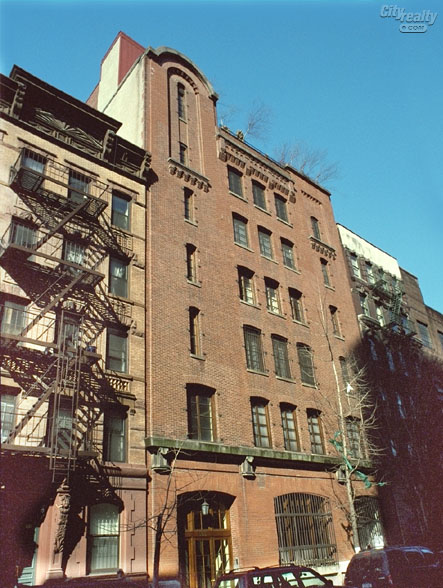 131 Perry Street apartments