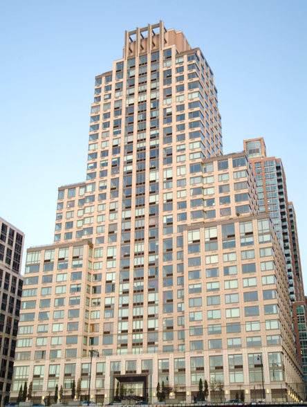Avery - 100 Riverside Boulevard apartments