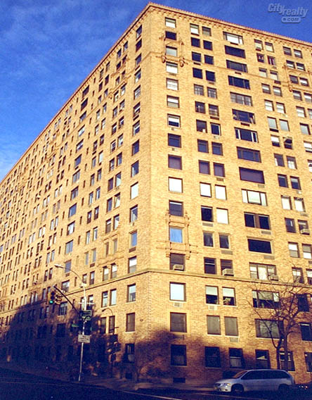118 Riverside Drive apartments