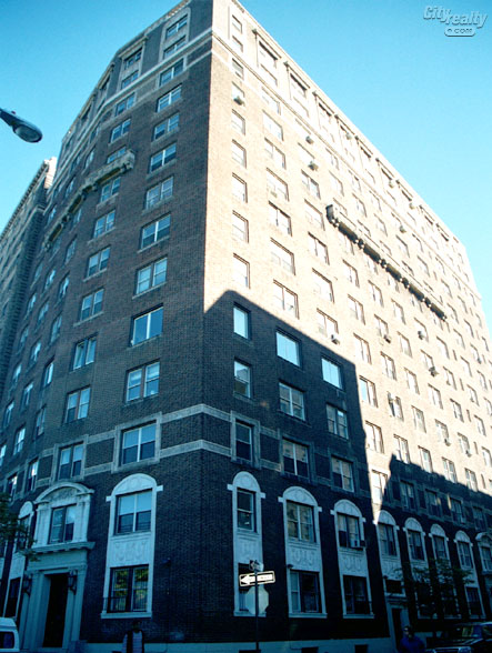 370 Riverside Drive apartments