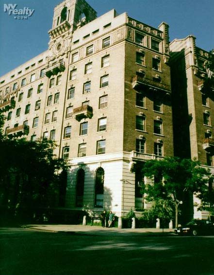 380 Riverside Drive apartments
