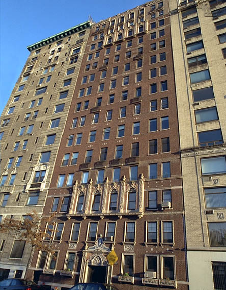 52 Riverside Drive apartments