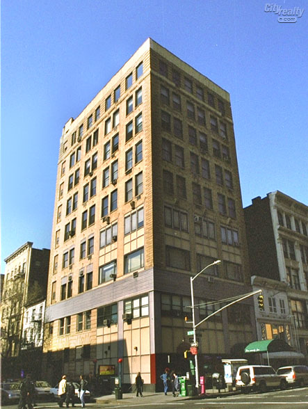 575 Avenue of the Americas apartments