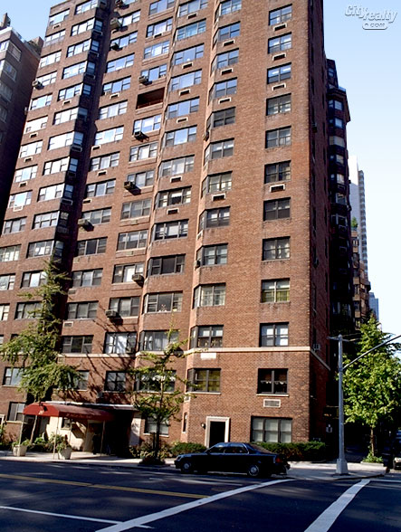 20 Sutton Place South apartments