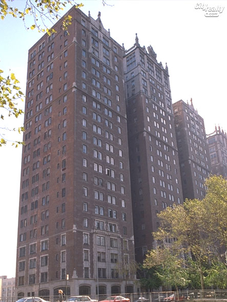 Tudor Tower - 25 Tudor City Place apartments