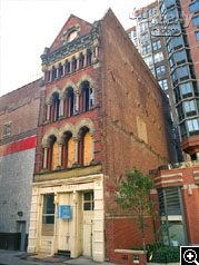8 Thomas Street