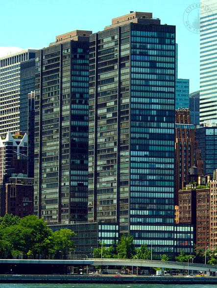 870 United Nations Plaza apartments