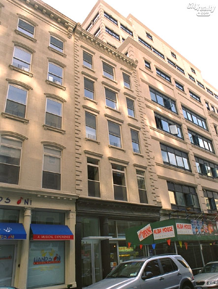 19 Warren Street apartments