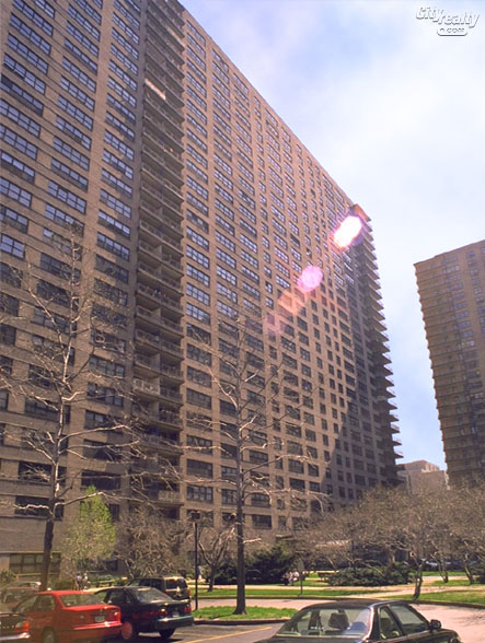 Lincoln Towers - 160 West End Avenue apartments