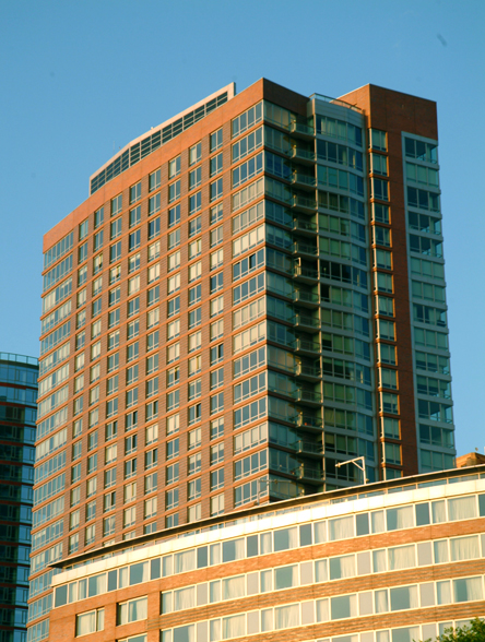 Millennium Tower Residences - 30  West Street apartments